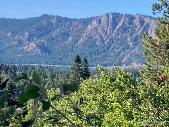 322 W 4th Street, Cle Elum, WA 98922