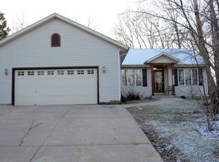 W2159 Oak Ridge Ave, East Troy, WI 53120