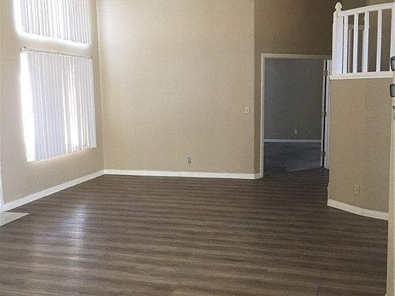 5th image of 2709 Monrovia Dr