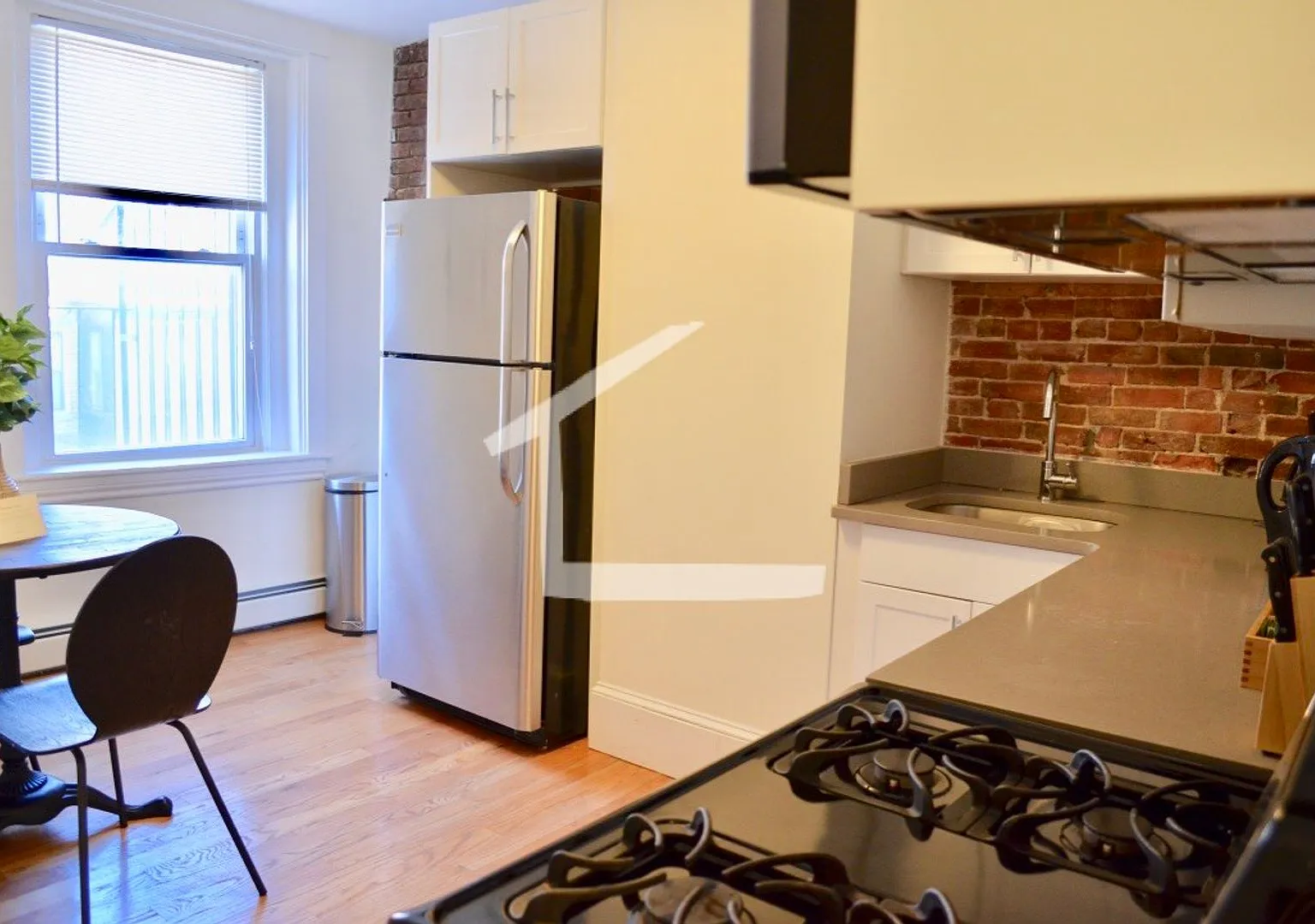 1 bed plus office in South End — Photo 3