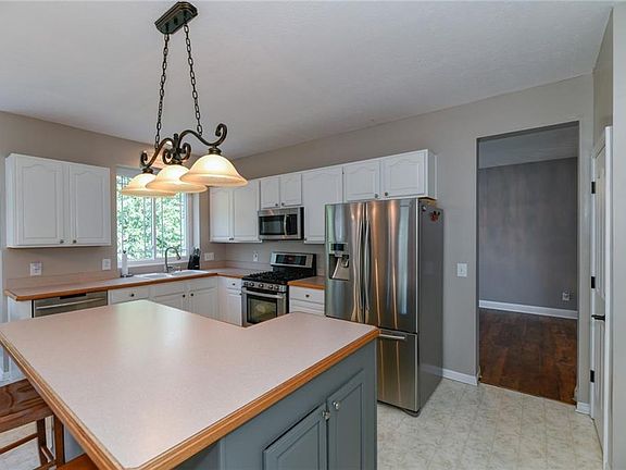 4th image of 2991 Elmer Dr