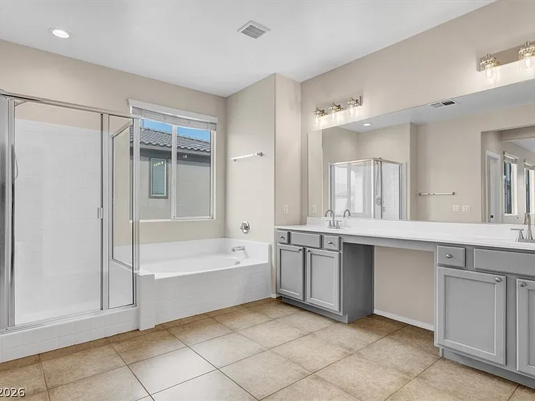 7658 Engleberg Ave — Photo 16