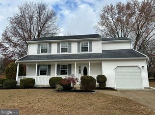 35 Mayapple Rd, Sicklerville, NJ 08081