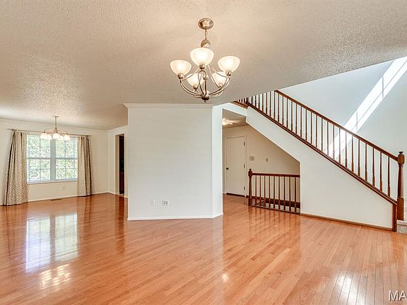 5th image of 3143 Lavender Ln