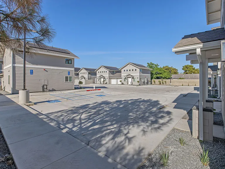 1363 W Grangeville Blvd — Photo 24
