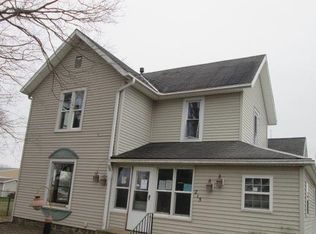 215 Michigan St, Topeka, IN 46571