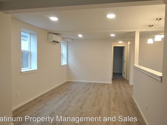 3rd image of 915 Cashmere St #B
