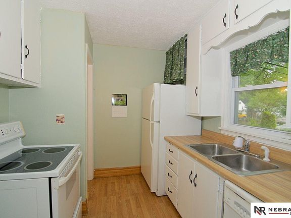 4th image of 2605 Van Buren St