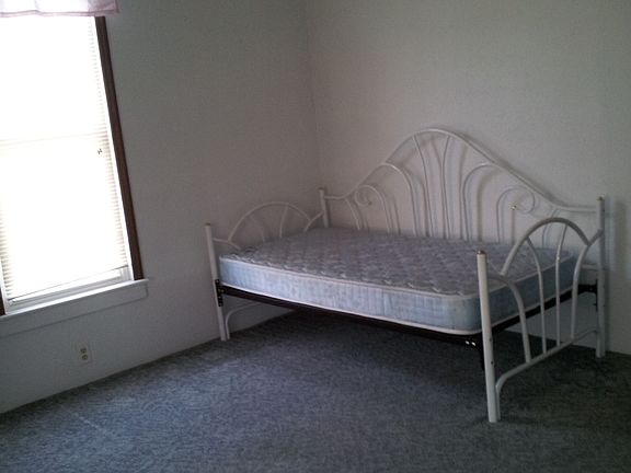 Master bedroom - downstaris