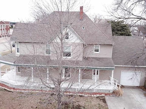 4th image of 222 W Lincoln Ave