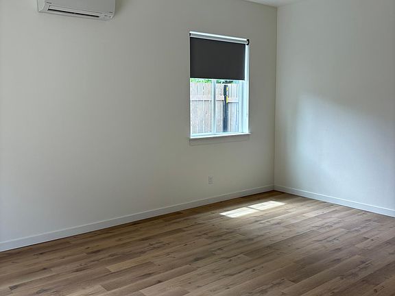 5th image of 8505 NE 5th St