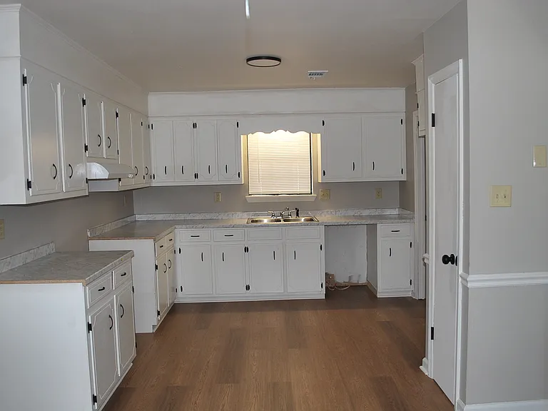 2643 Corning St — Photo 7