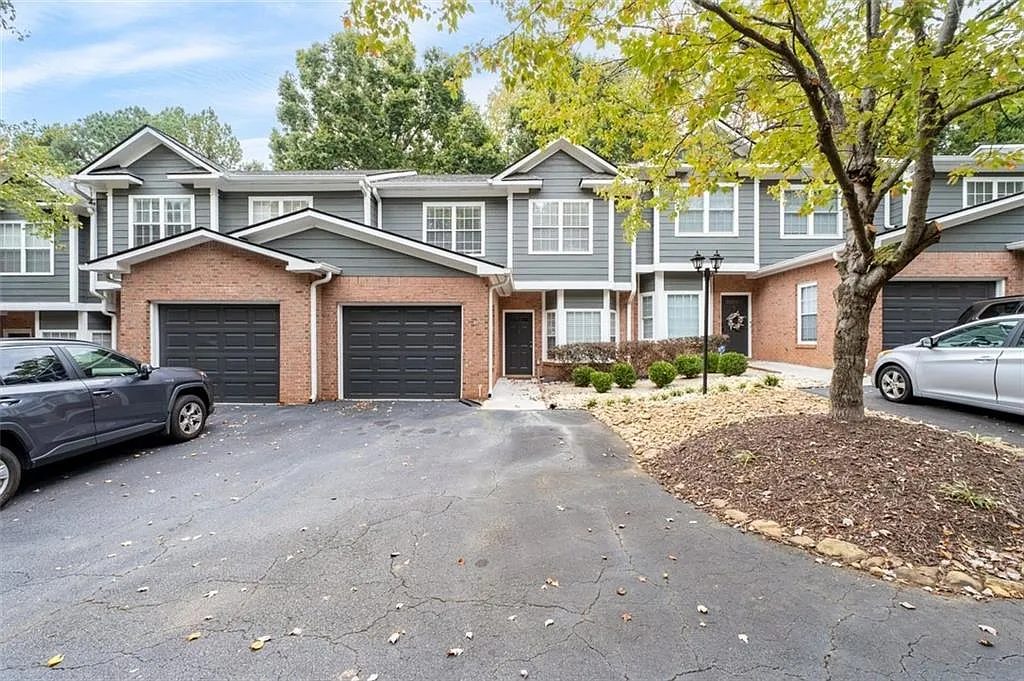 3 bed, 2.5 bath, 1866 sqft, $2,800 — Photo 3