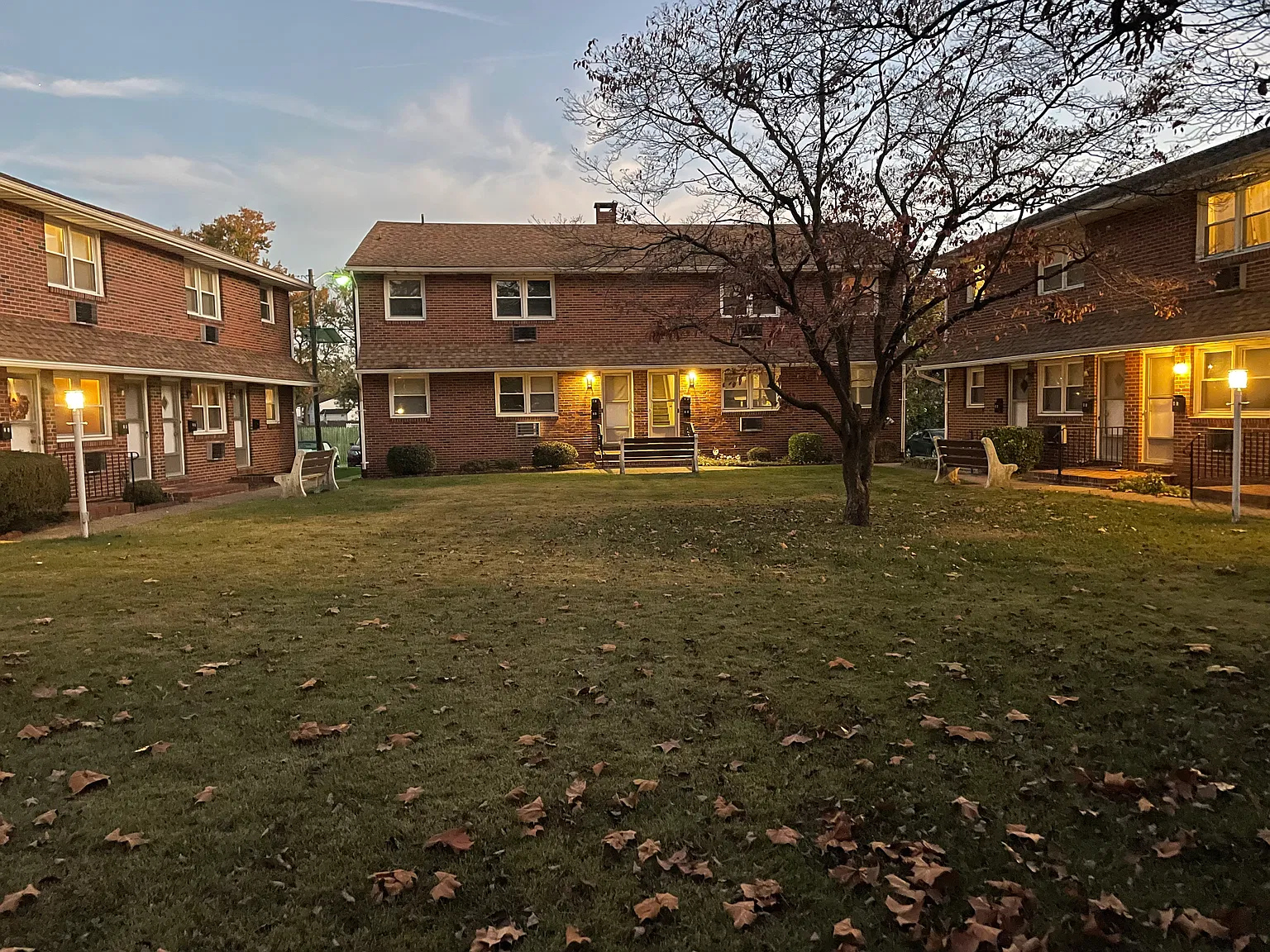 200 E Browning Rd — Photo 2