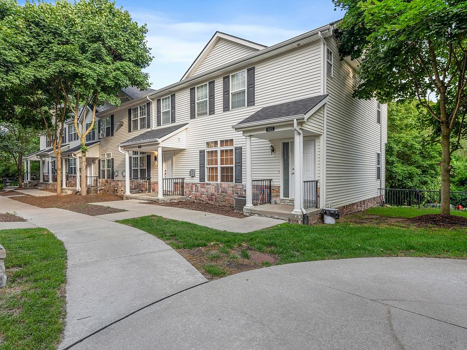 1st image of 894 Creekwood Ln #894