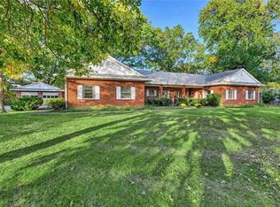 7 Lindenwood Ln, Saint Joseph, MO 64505