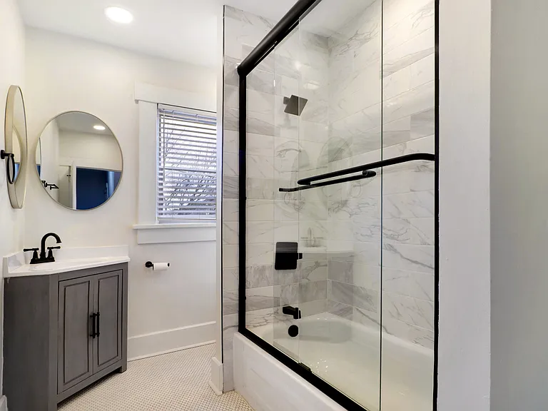 918 Harrison Ave — Photo 1