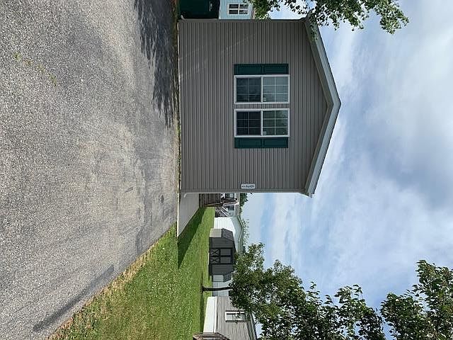 1st image of 621 S Huckleberry Ave