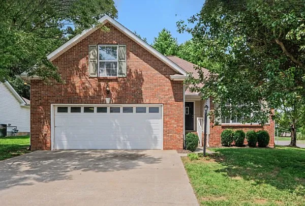 1360 Harrington Dr
