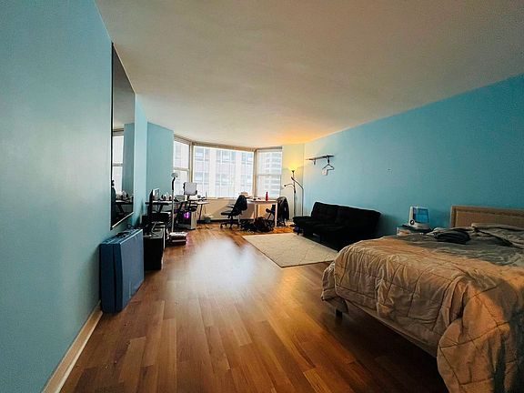 2nd image of 535 N Michigan Ave APT 502