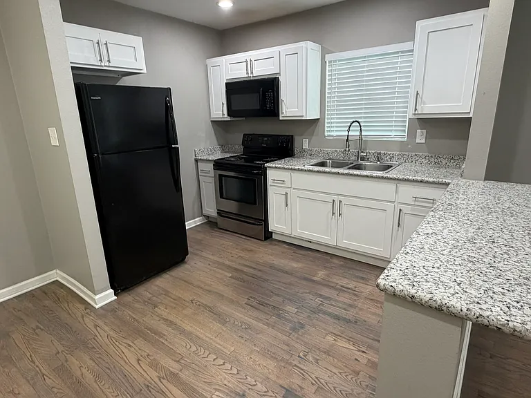 114 Jacobs St #201 — Photo 8