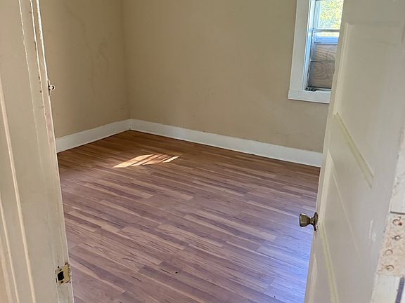 5th image of 1263 Neptune St
