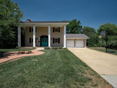 2119 Melrose Ln, Salina, KS, 67401