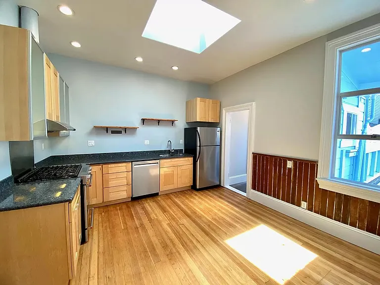 210 Rose St #1/2 — Photo 12