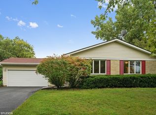 1578 Burning Bush Ln, Hoffman Estates, IL 60192