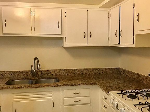 4th image of 1522 Fairfax St APT 06