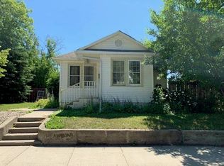 106 7th St NE, Devils Lake, ND 58301