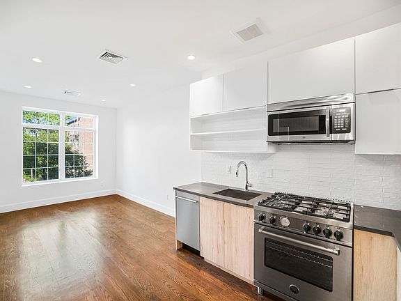 5th image of 341 Nostrand Ave #3R