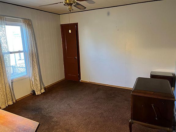 3rd image of 2228 Lincoln Ave
