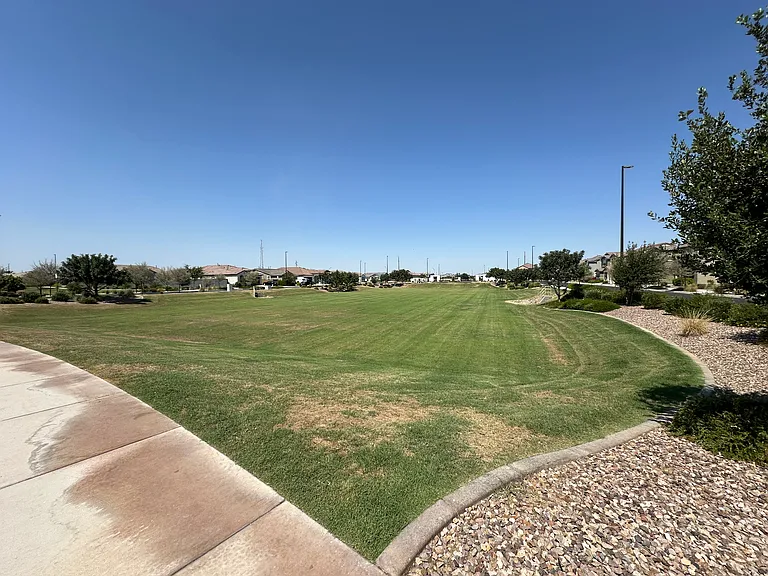 2521 E Athena Ave — Photo 8