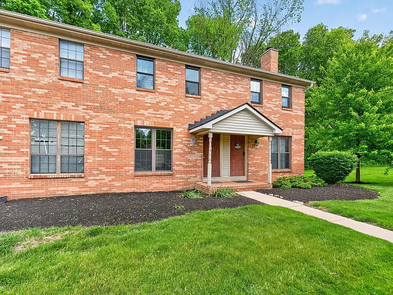 6462 Brookedge Ct — Photo 3