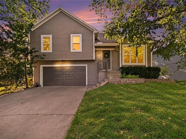 16137 S Mahaffie St, Olathe, KS 66062