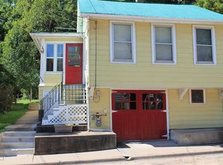 320 Franklin St, Galena, IL 61036