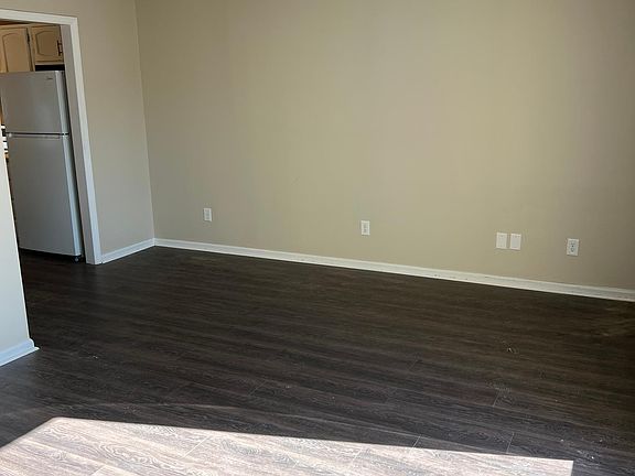 4th image of 1007 Westover Dr #A