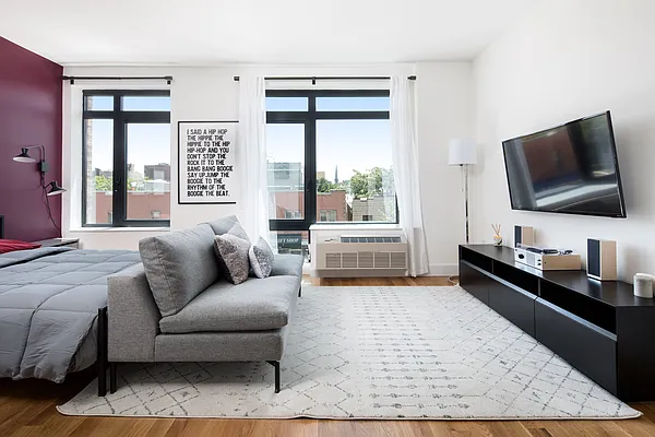 Rented by Monarch Realty Group | media 3