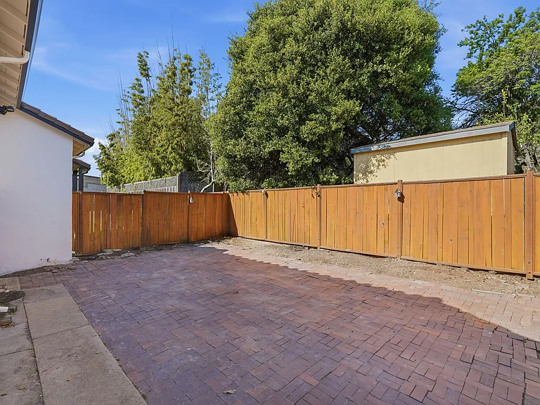 1534 Mariposa St #1534 — Photo 21