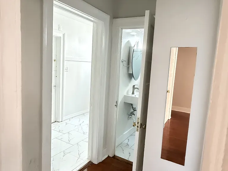 3539 Saint Charles Ave #D — Photo 11