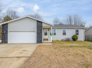 1023 Queensway Dr, Weidman, MI 48893