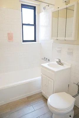 Rented by Voro, LLC | media 16