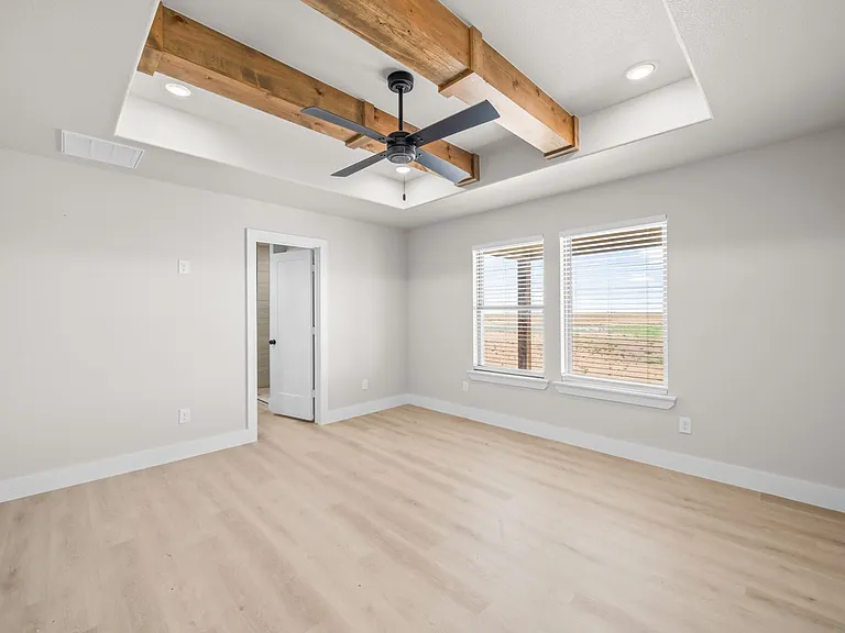 10611 East Cres #7400 — Photo 15