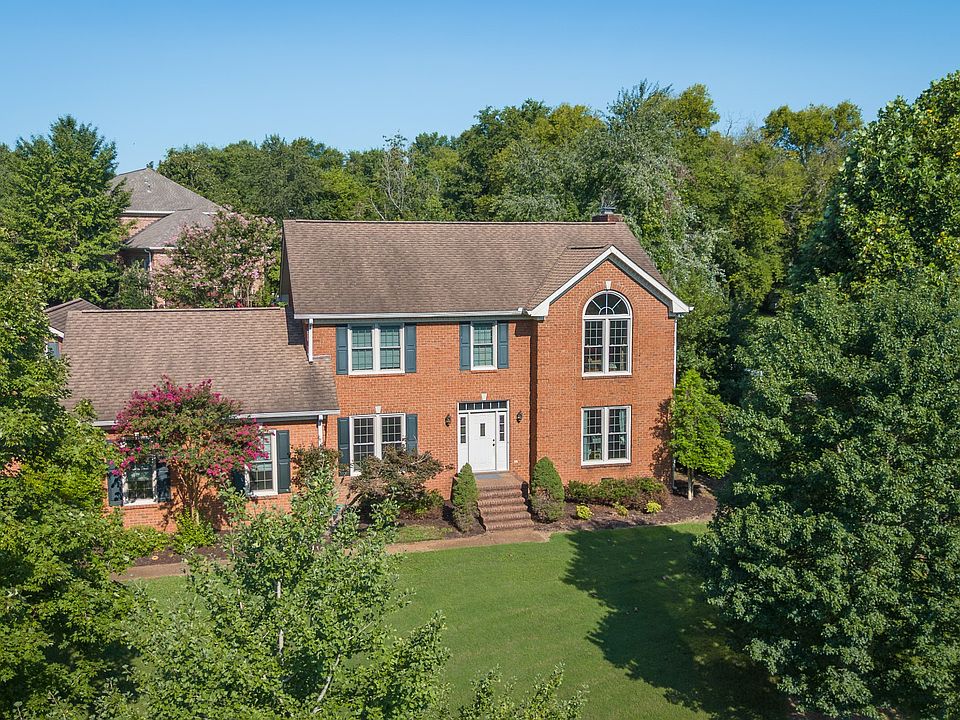 1st image of 700 Rachel Dr