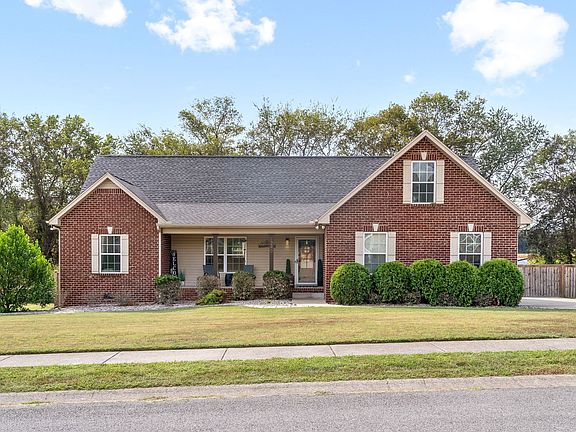 2nd image of 1240 Everwood Dr