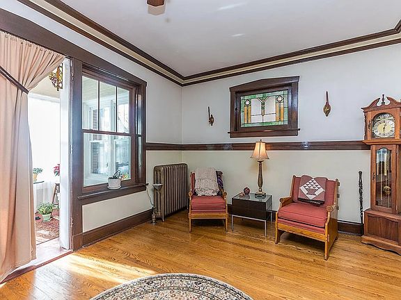 3rd image of 1316 W Ardmore Ave #1