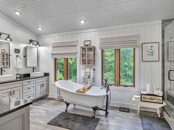 17th image of this home