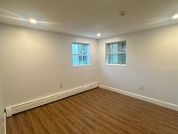 3rd image of 504 Broad St #1