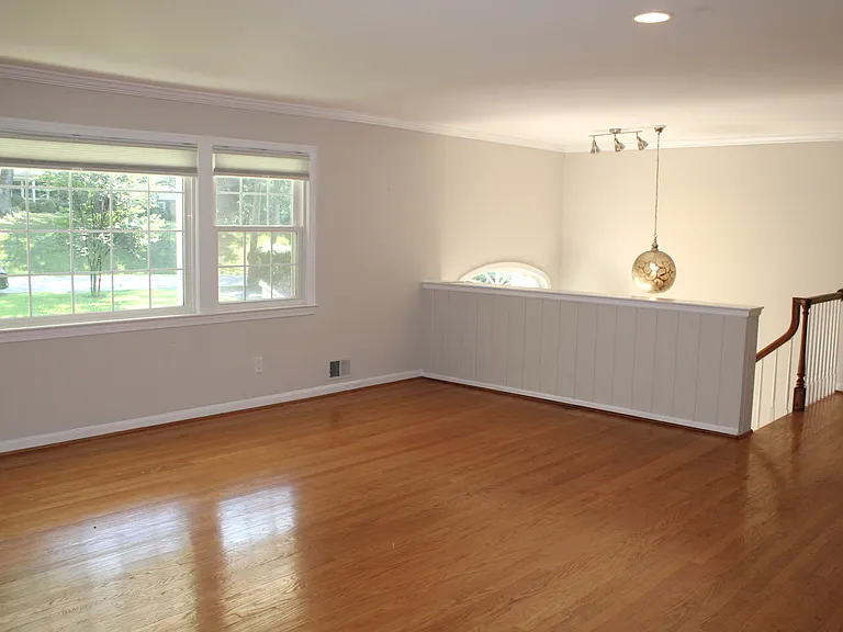 3606 Barkley Dr — Photo 3
